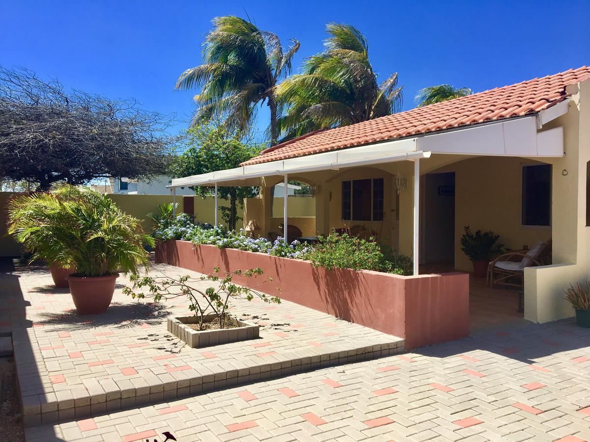 Ferienwohnung Bubali Gardens Palm Beach Exterior foto