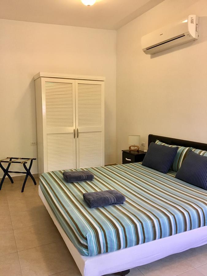 Ferienwohnung Bubali Gardens Palm Beach Exterior foto
