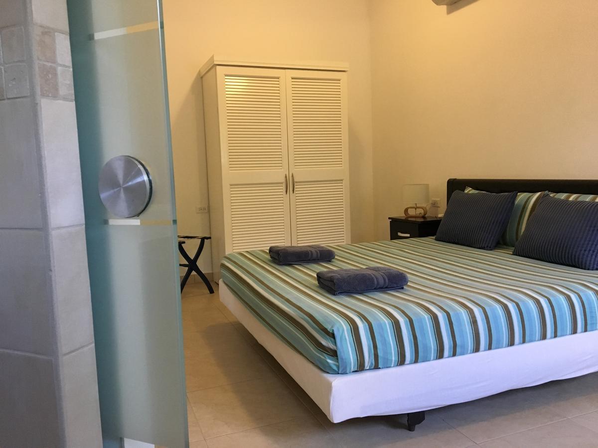 Ferienwohnung Bubali Gardens Palm Beach Exterior foto
